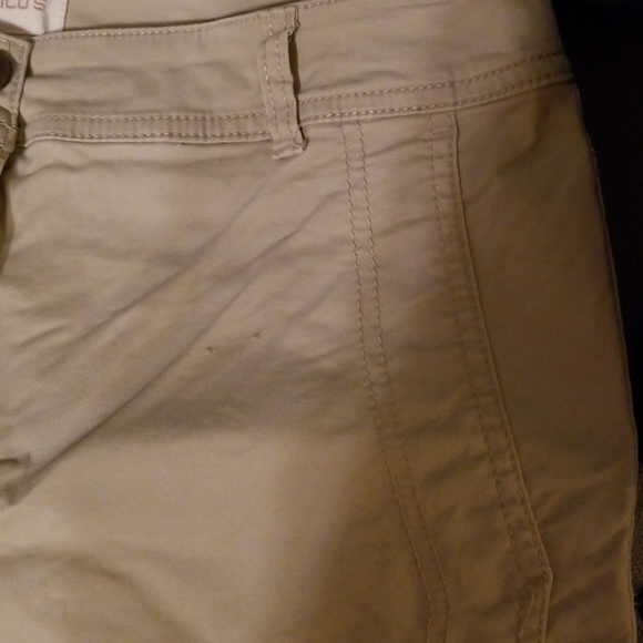 CHICO'S KHAKIS. - Picture 2 of 6